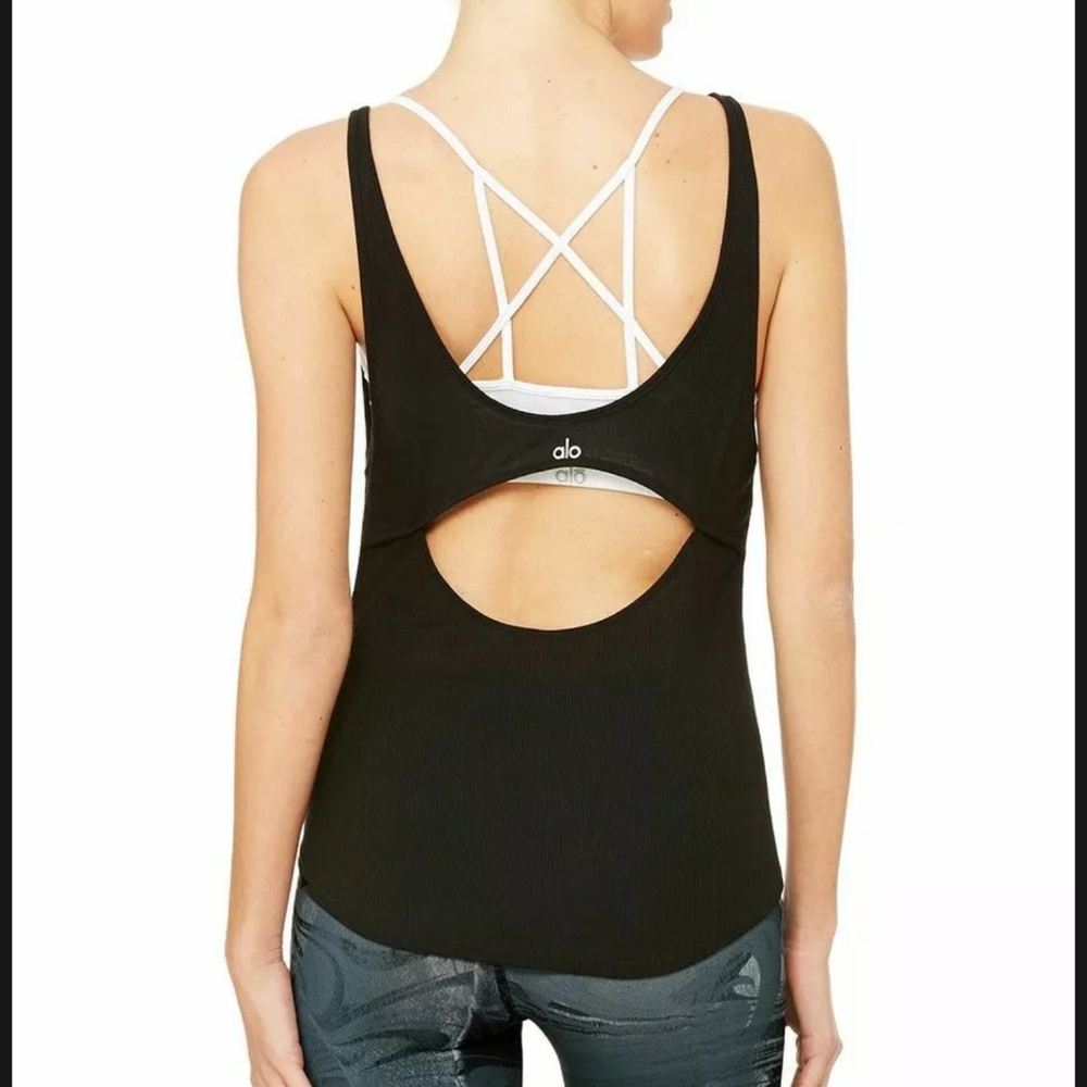 Alo Sculpt Tank Top in Black - S